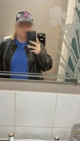 Aisha, 21