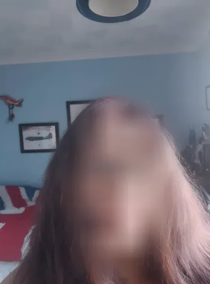 Ella, 24