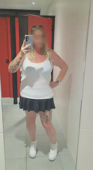 Katie, 39