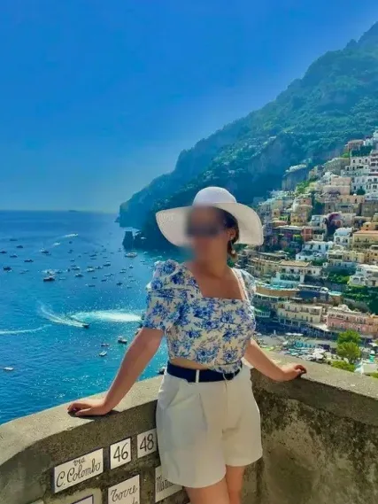 Leila, 20