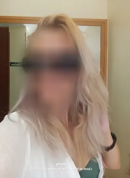 Nicola, 39