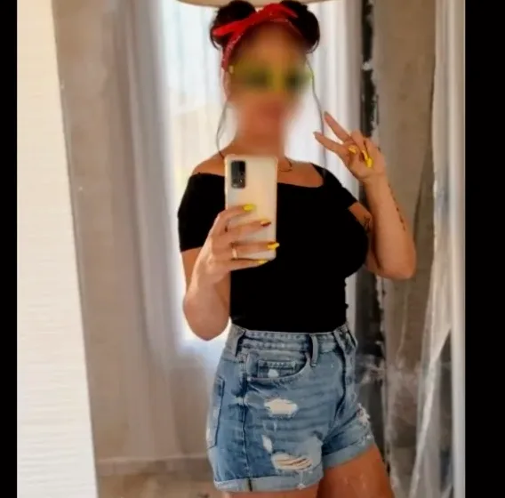 Poppy, 37