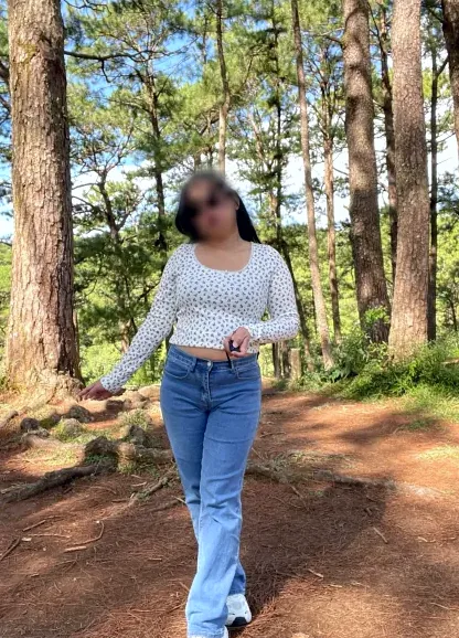 Rebecca, 28